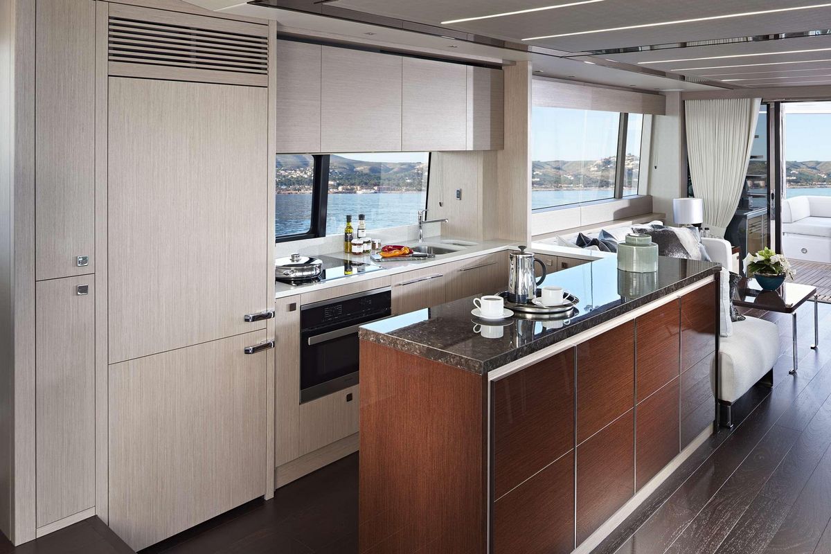 SUNSEEKER 76 yacht