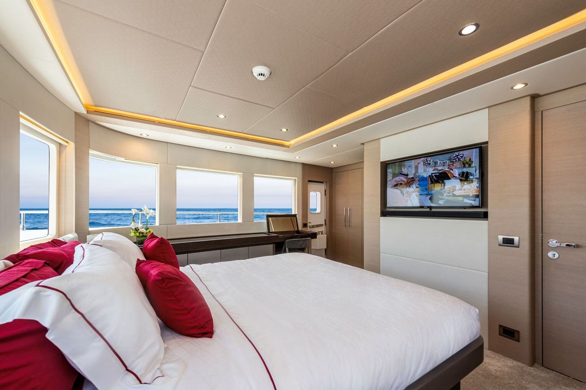 NOMAD 75 SUV yacht