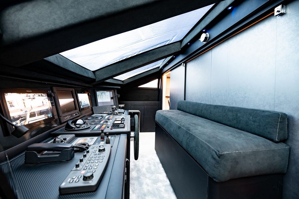 EVA yacht