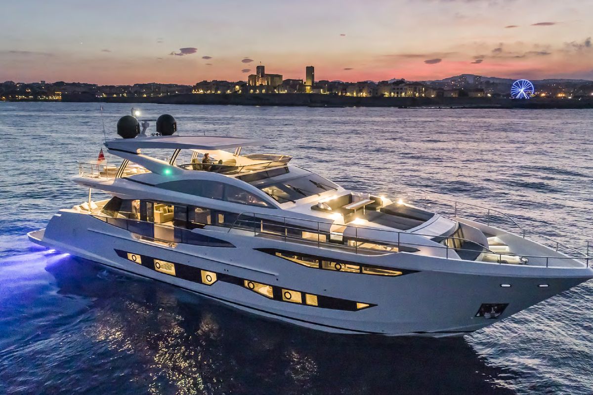 PEARL 95 yacht