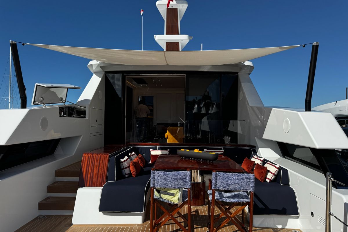 PICCHIOTTI 24 yacht