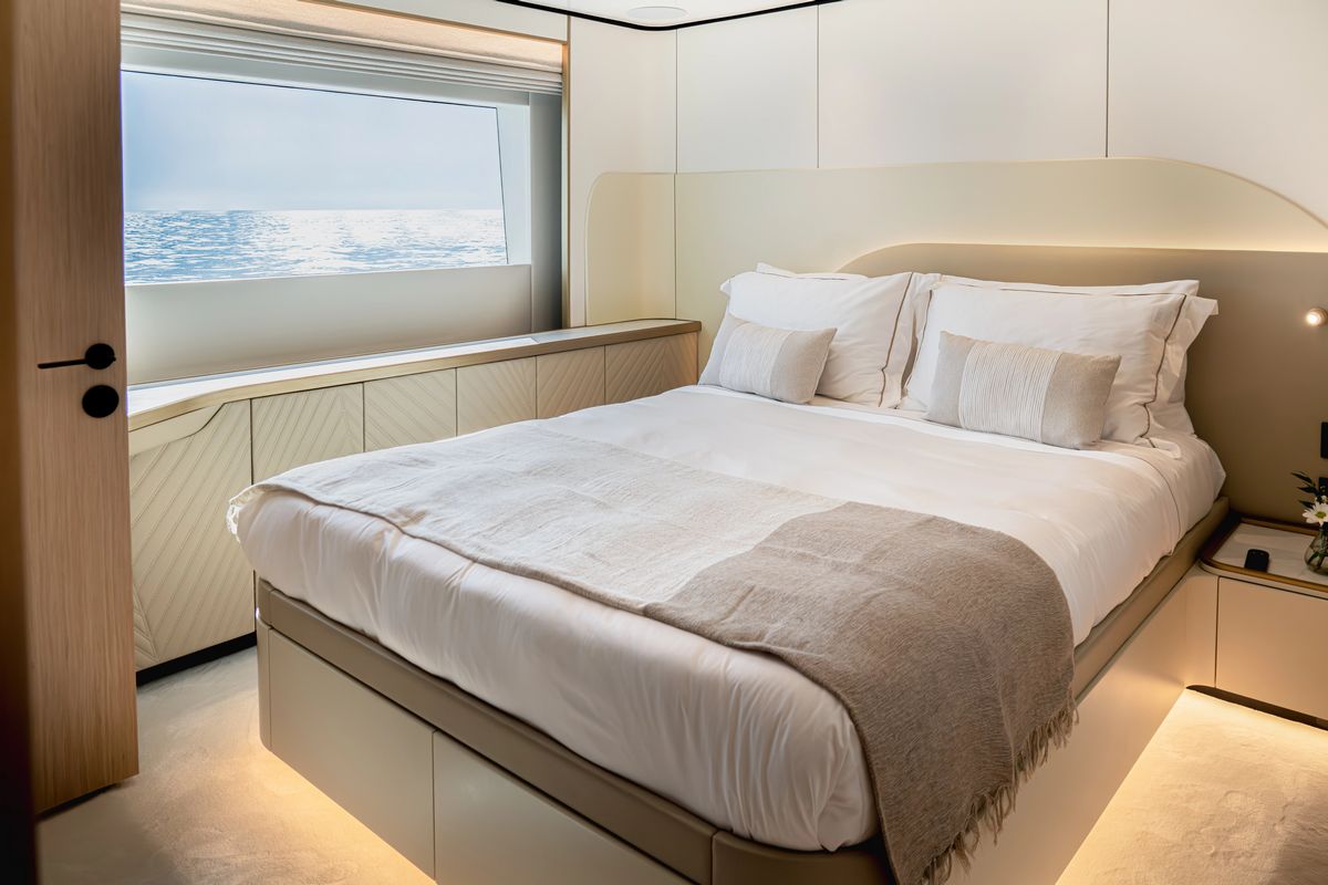 MAJESTY 100 TERRACE yacht