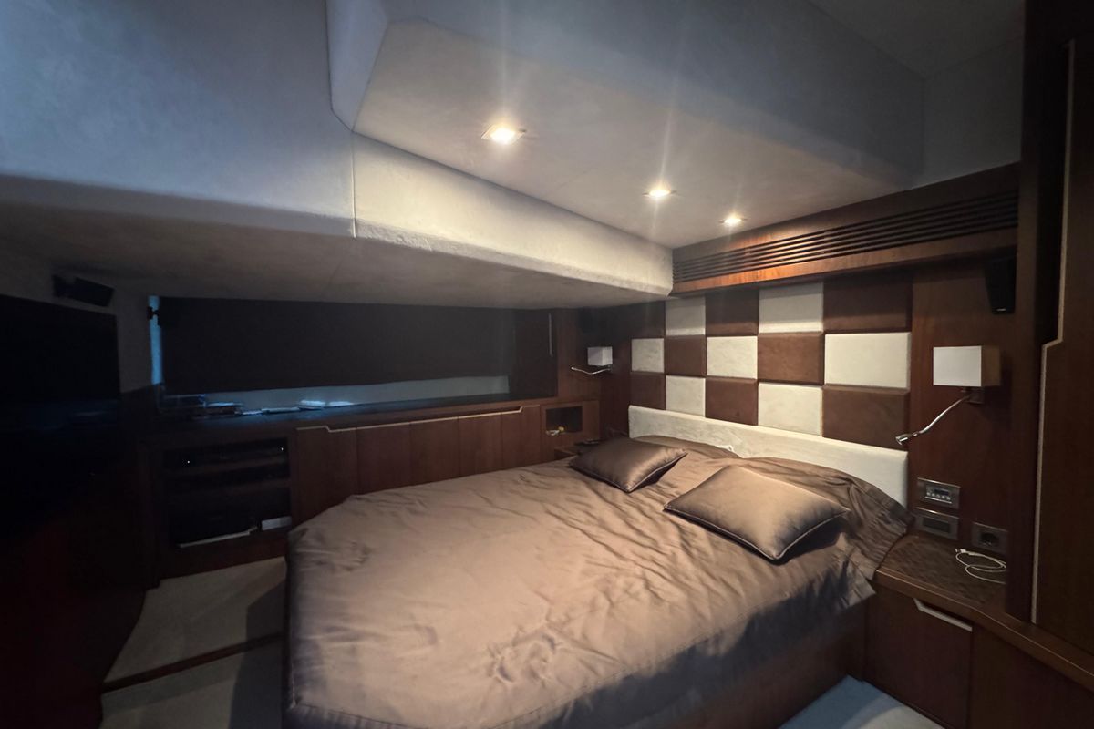 GALEON 445 HTS yacht