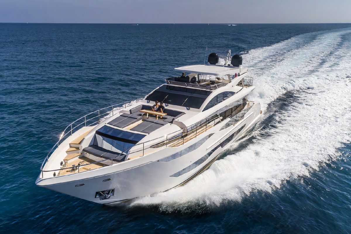 PEARL 95 yacht