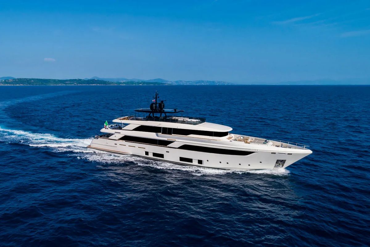 TOYS AHOY yacht