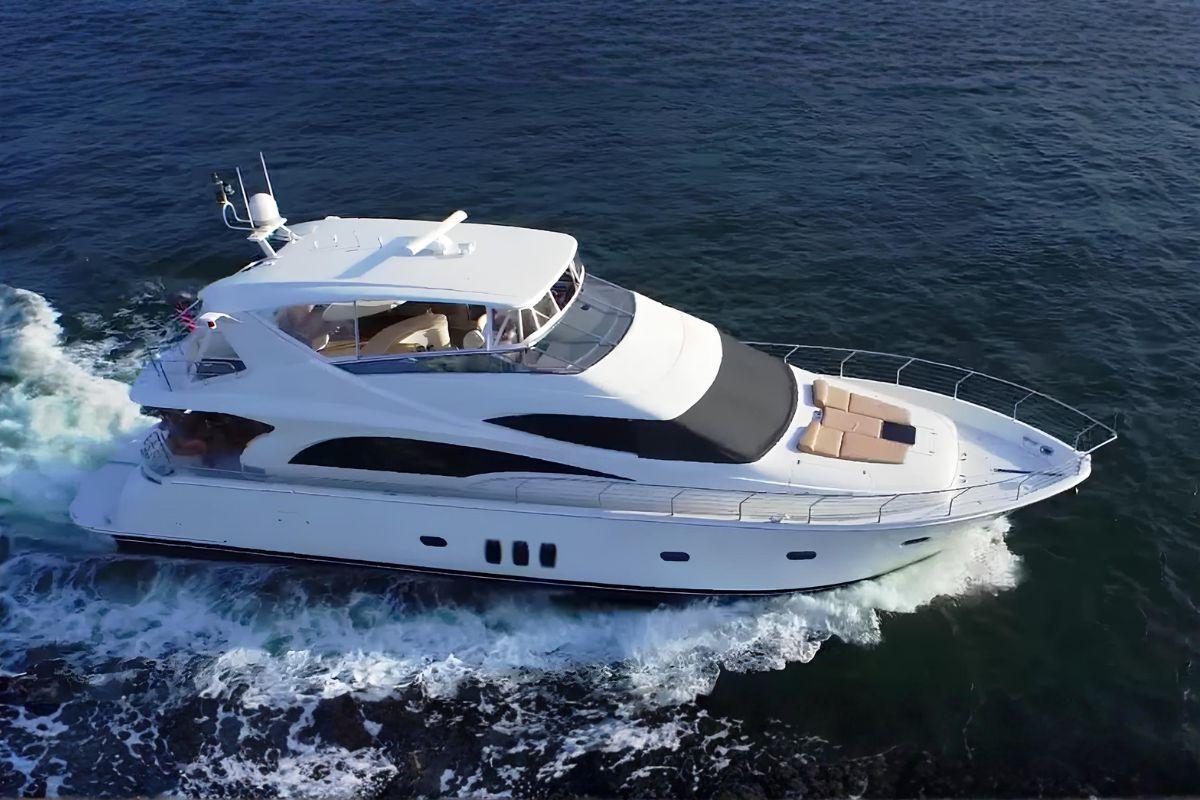 MARQUIS 690 FLY yacht