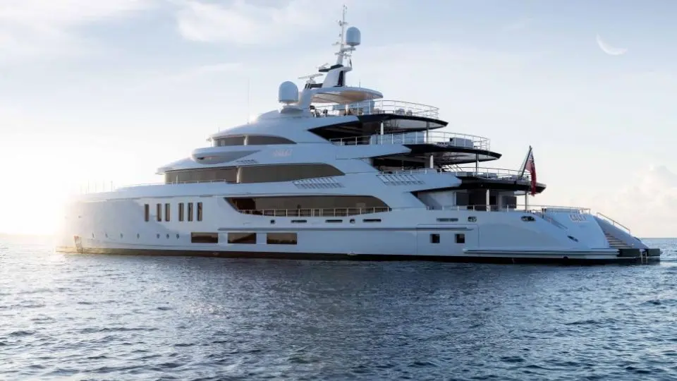 calex yacht benetti