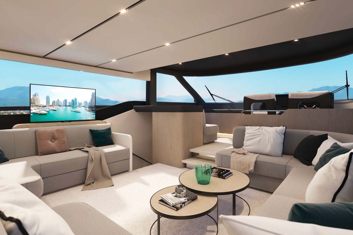 MAJESTY 72 yacht