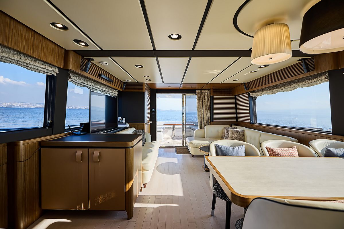 AZIMUT MAGELLANO 66 yacht