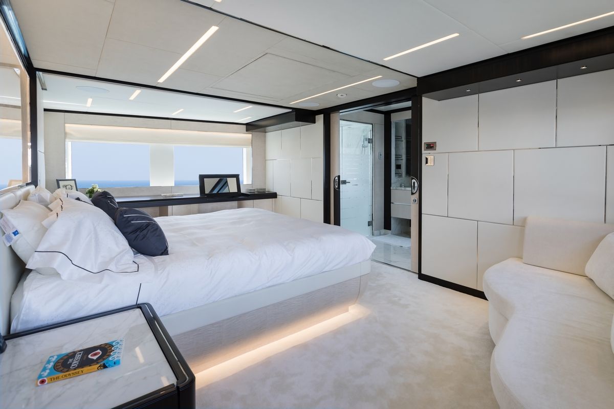 MAJESTY 120 yacht