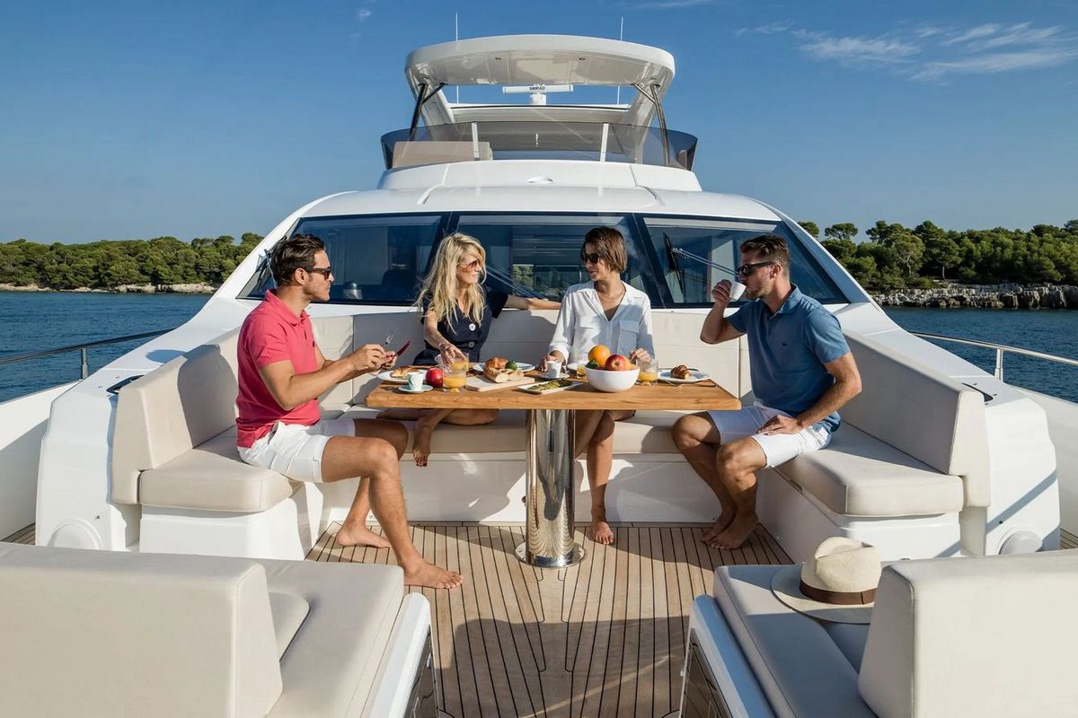 SUNSEEKER 76 yacht