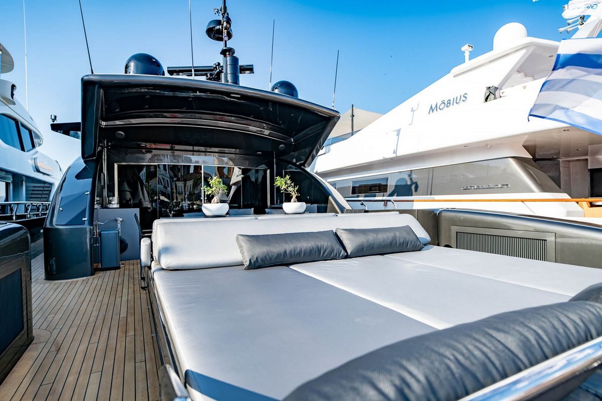 EVA yacht