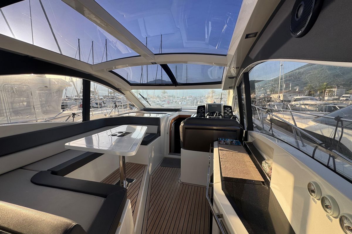 GALEON 445 HTS yacht