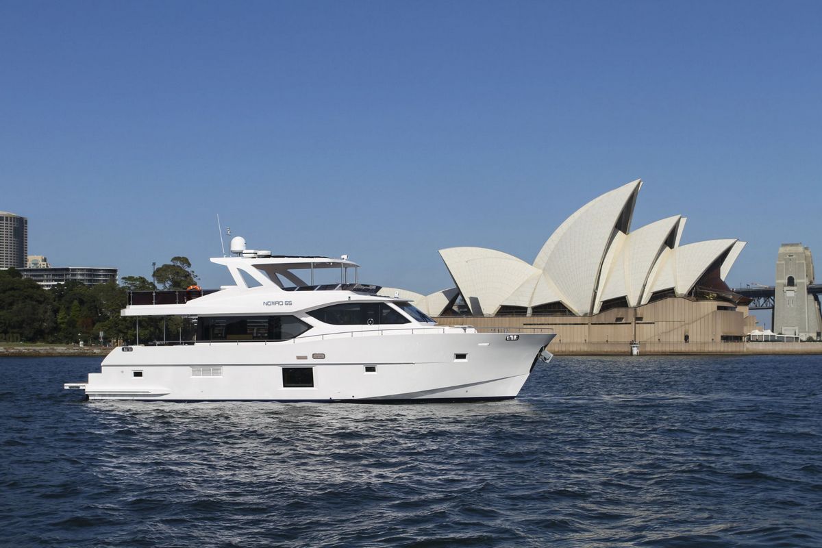 NOMAD 65 yacht