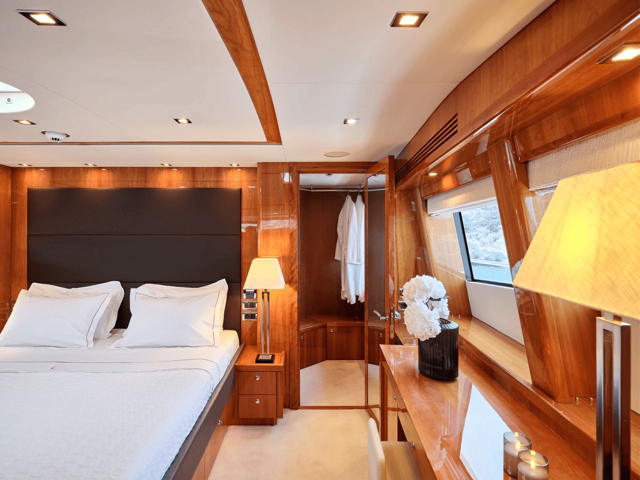 SUNSEEKER 34 METRE yacht