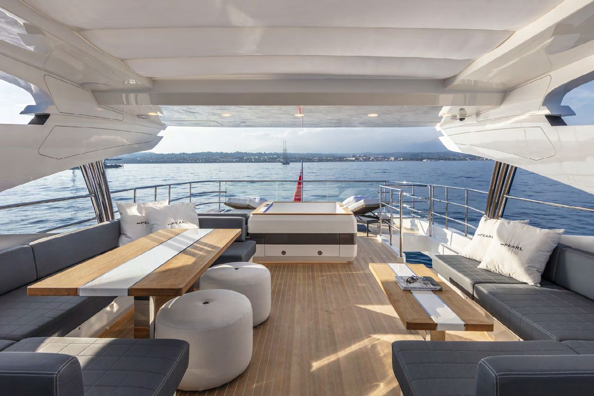 PEARL 95 yacht