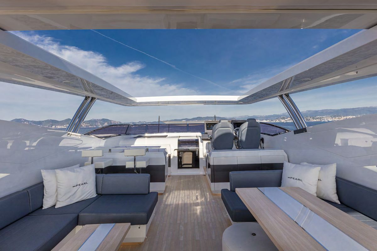 PEARL 95 yacht