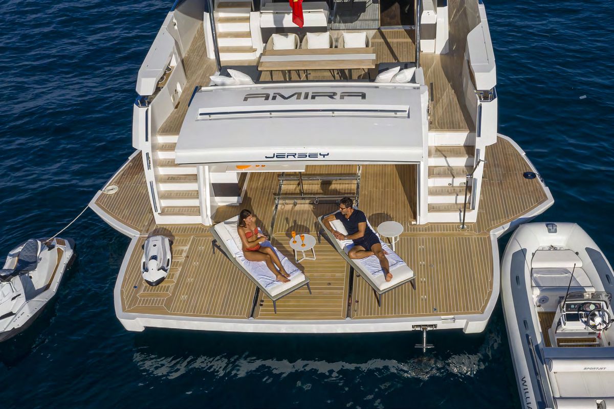 PEARL 95 yacht