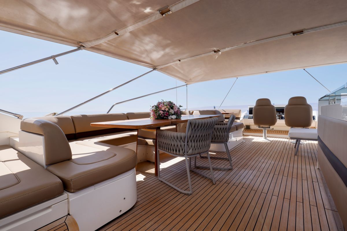 PRINCESS 85 yacht