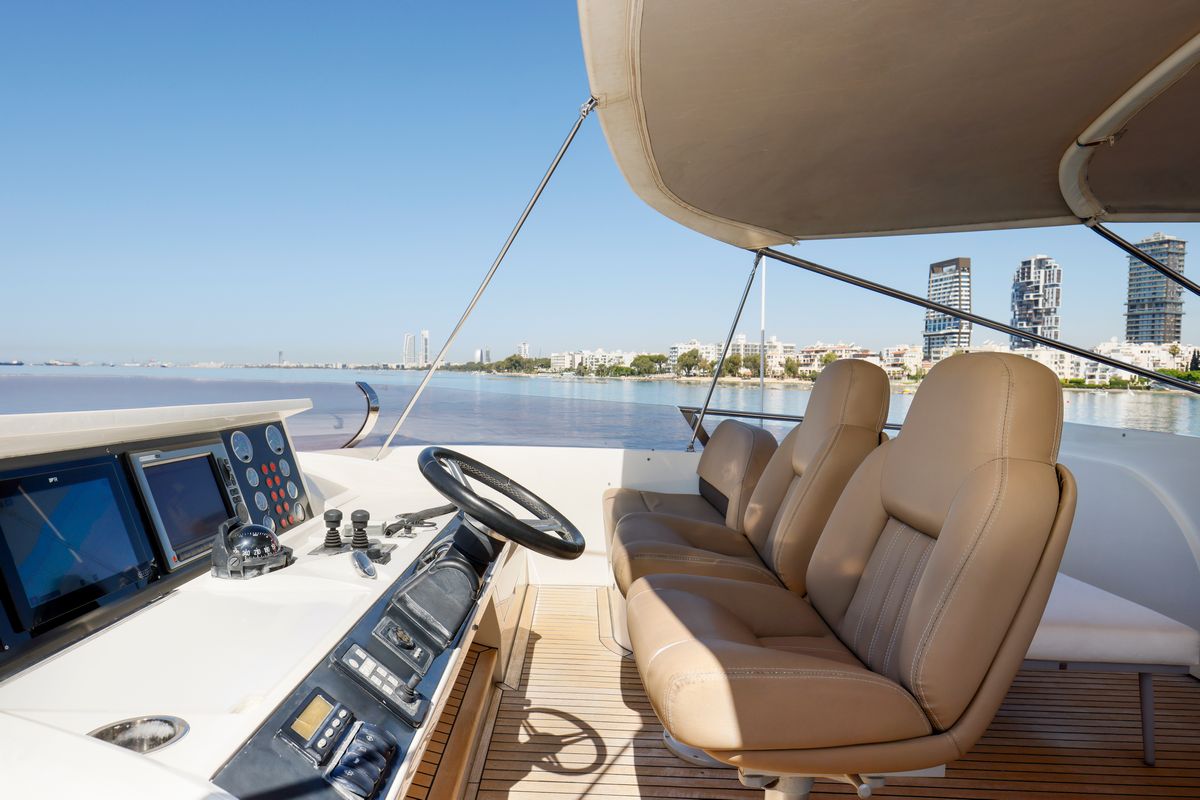 PRINCESS 85 yacht