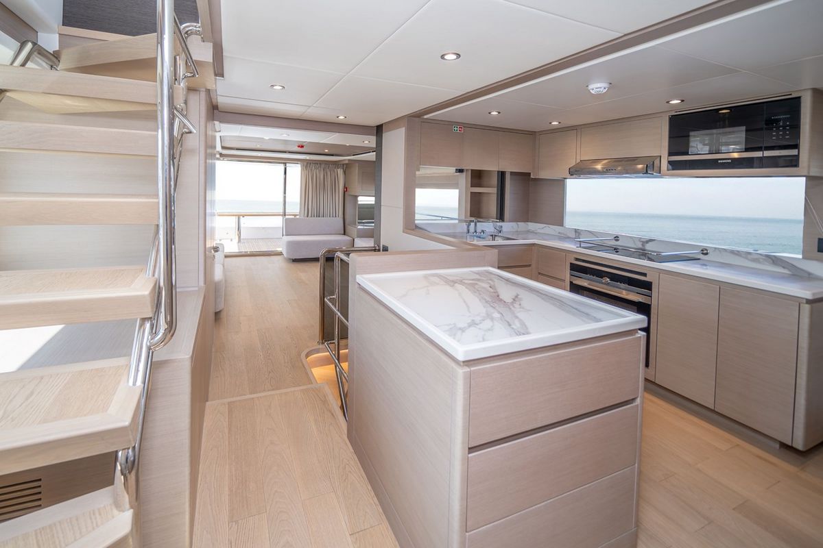 NOMAD 75 SUV yacht
