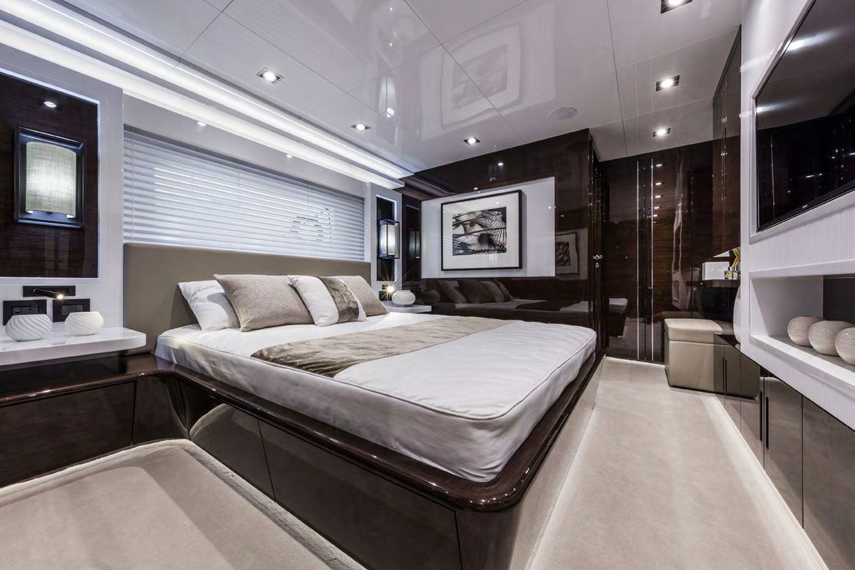 PEARL 95 yacht