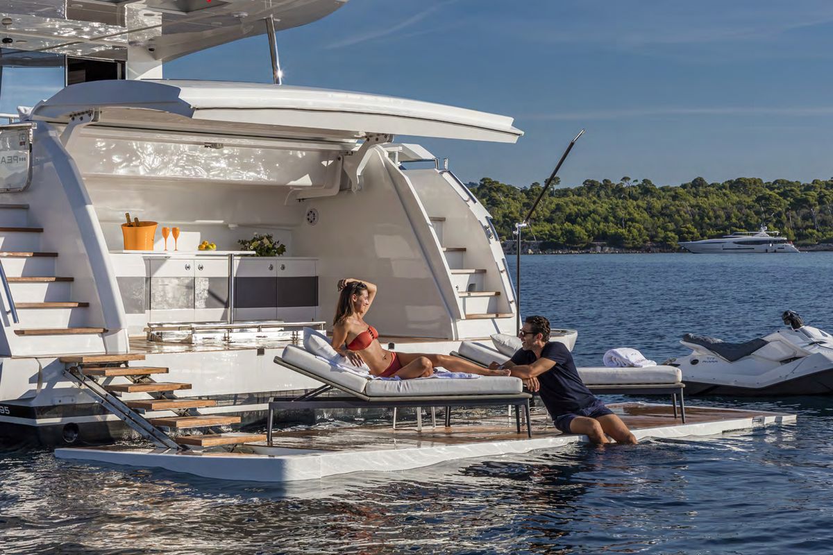 PEARL 95 yacht