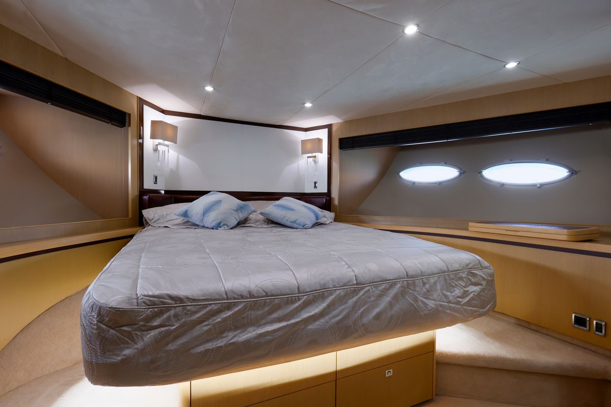 PRINCESS 85 yacht