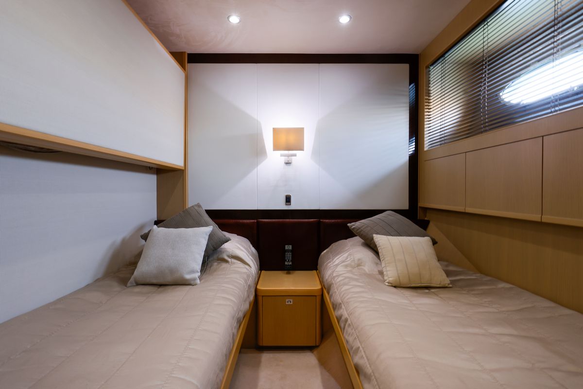 PRINCESS 85 yacht