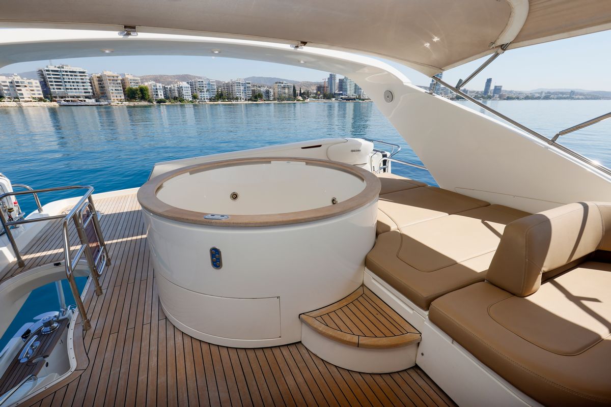 PRINCESS 85 yacht