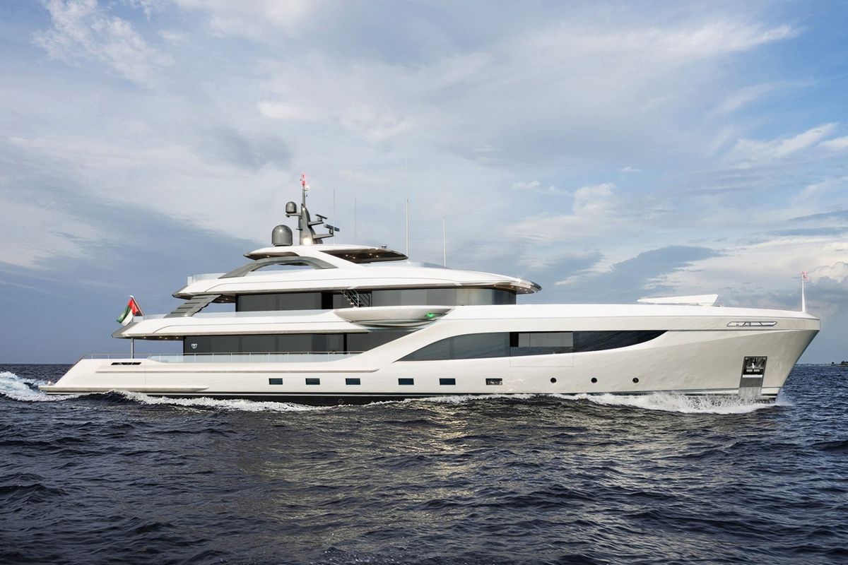 MAJESTY 160 yacht