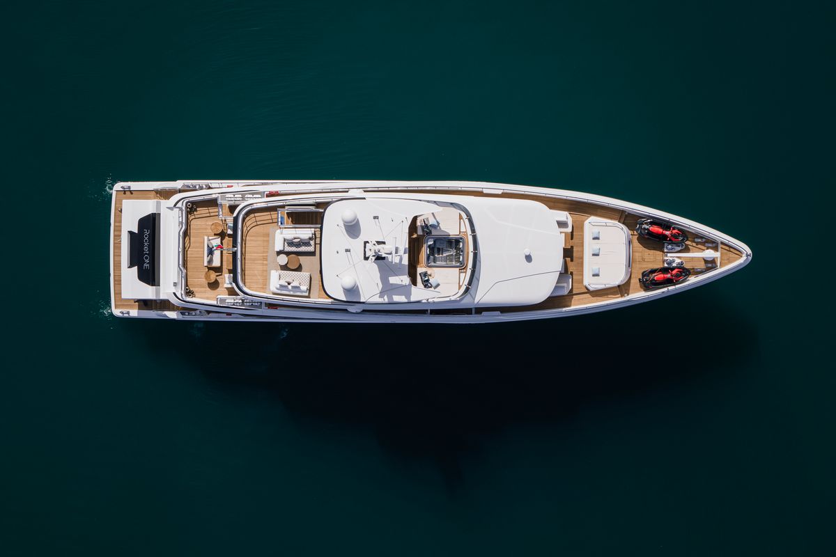 MAJESTY 120 yacht
