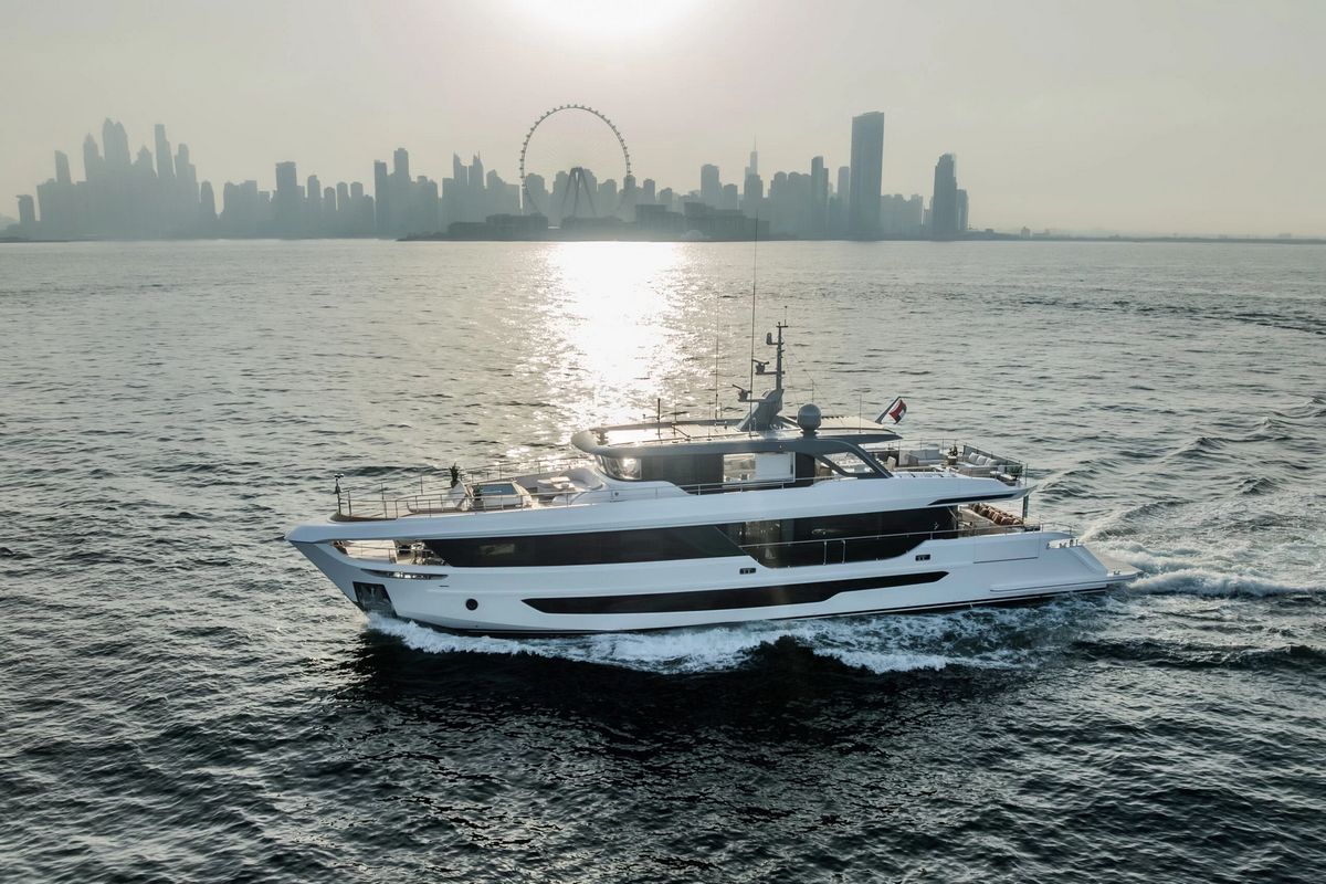 MAJESTY 100 TERRACE yacht