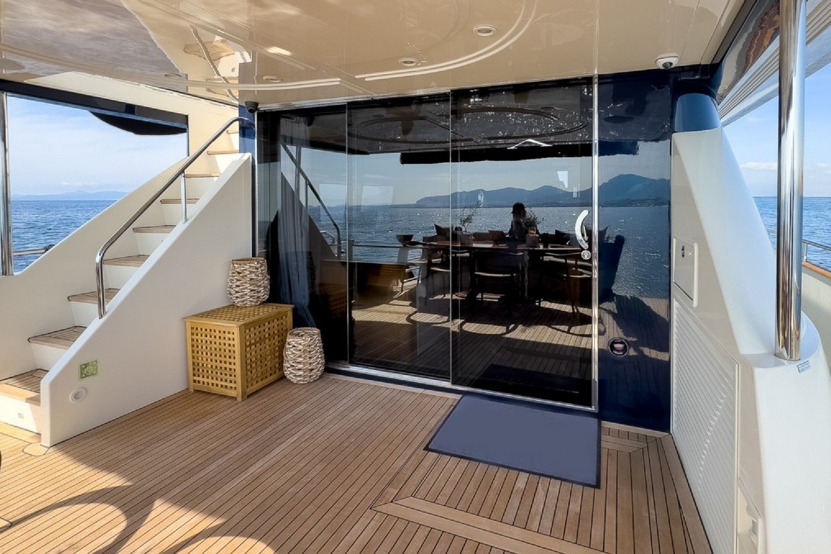 GUY COUACH 2800 yacht
