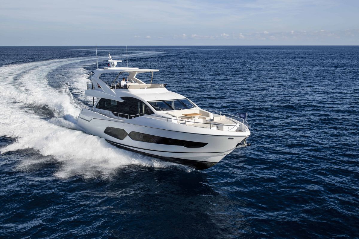 SUNSEEKER 76 yacht