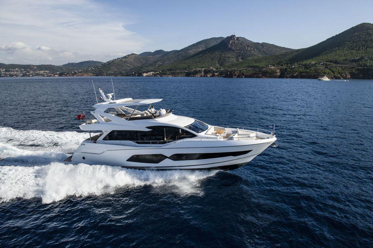 SUNSEEKER 76 yacht