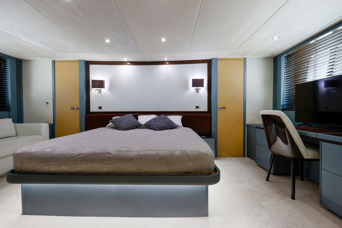 PRINCESS 85 yacht