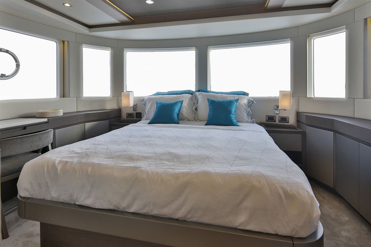 NOMAD 65 SUV yacht