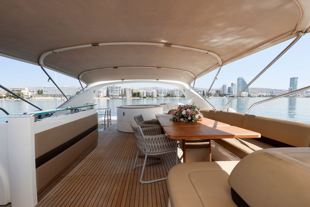 PRINCESS 85 yacht