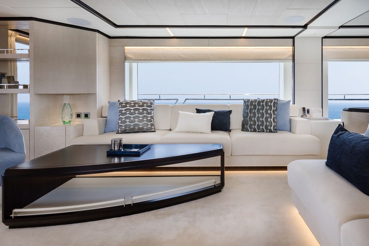 MAJESTY 120 yacht