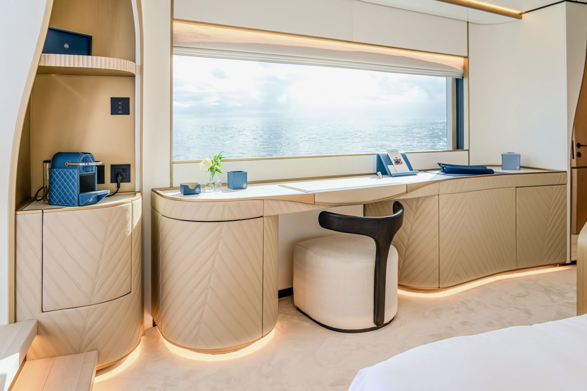 MAJESTY 100 TERRACE yacht