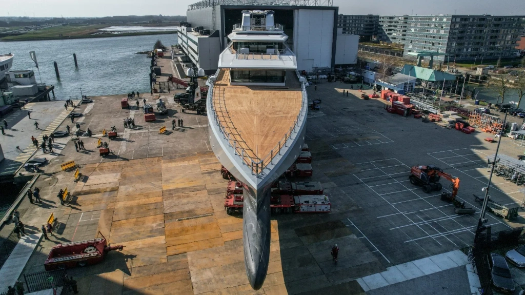 Steven Spielberg's New Mega-Yacht 109m Seven Seas Steven Spielberg's New Mega-Yacht 109m Seven Seas