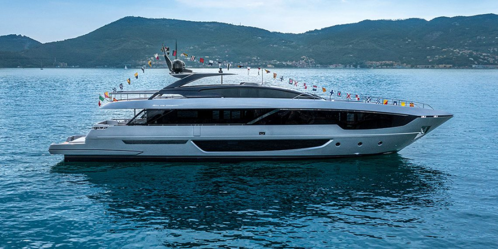 riva 102.jpg