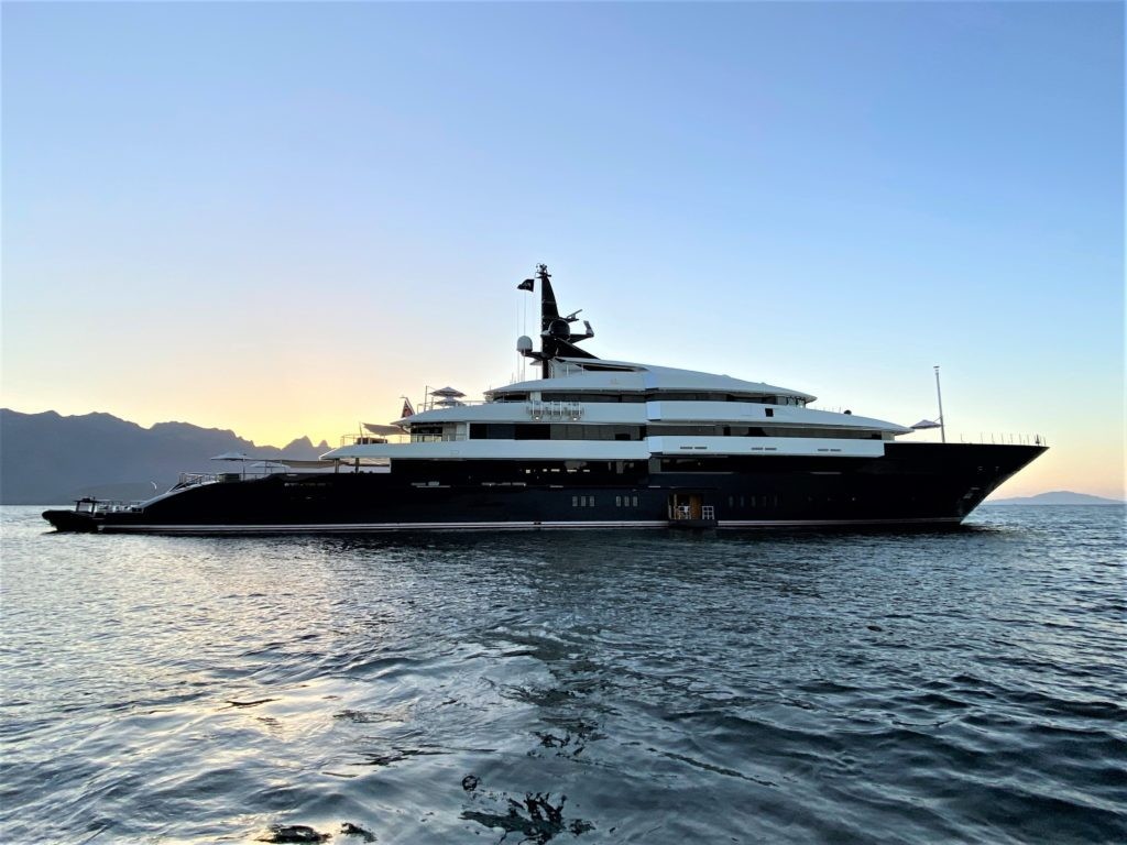 spielberg sells yacht