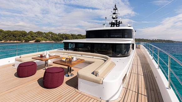 MIA yacht