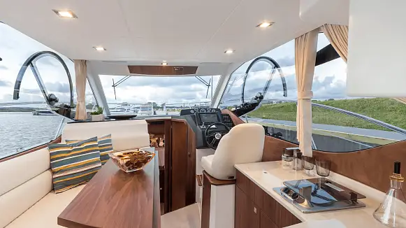 GALEON 300 FLY yacht