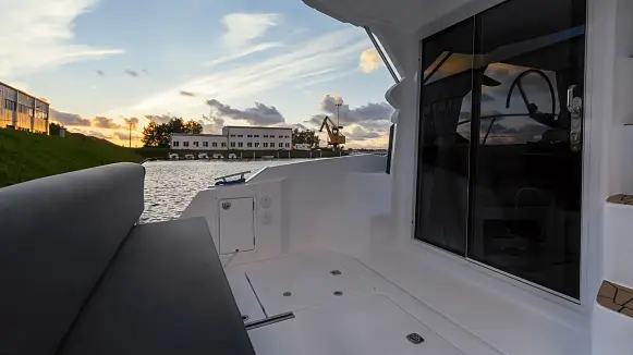 GALEON 300 FLY yacht