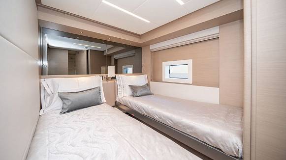 NOMAD 75 SUV yacht
