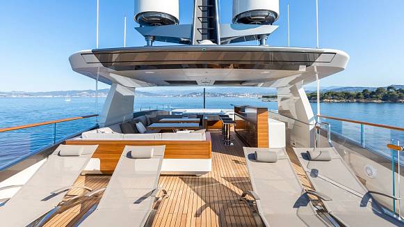 VERTIGE yacht