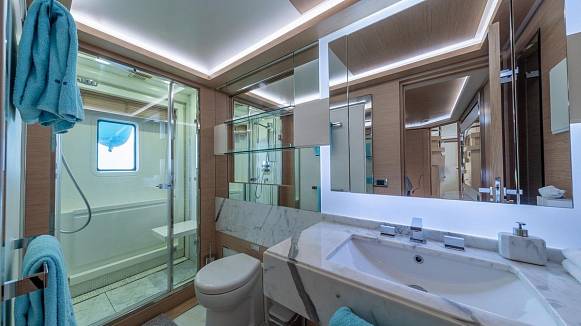 BENETTI DELFINO 93 yacht